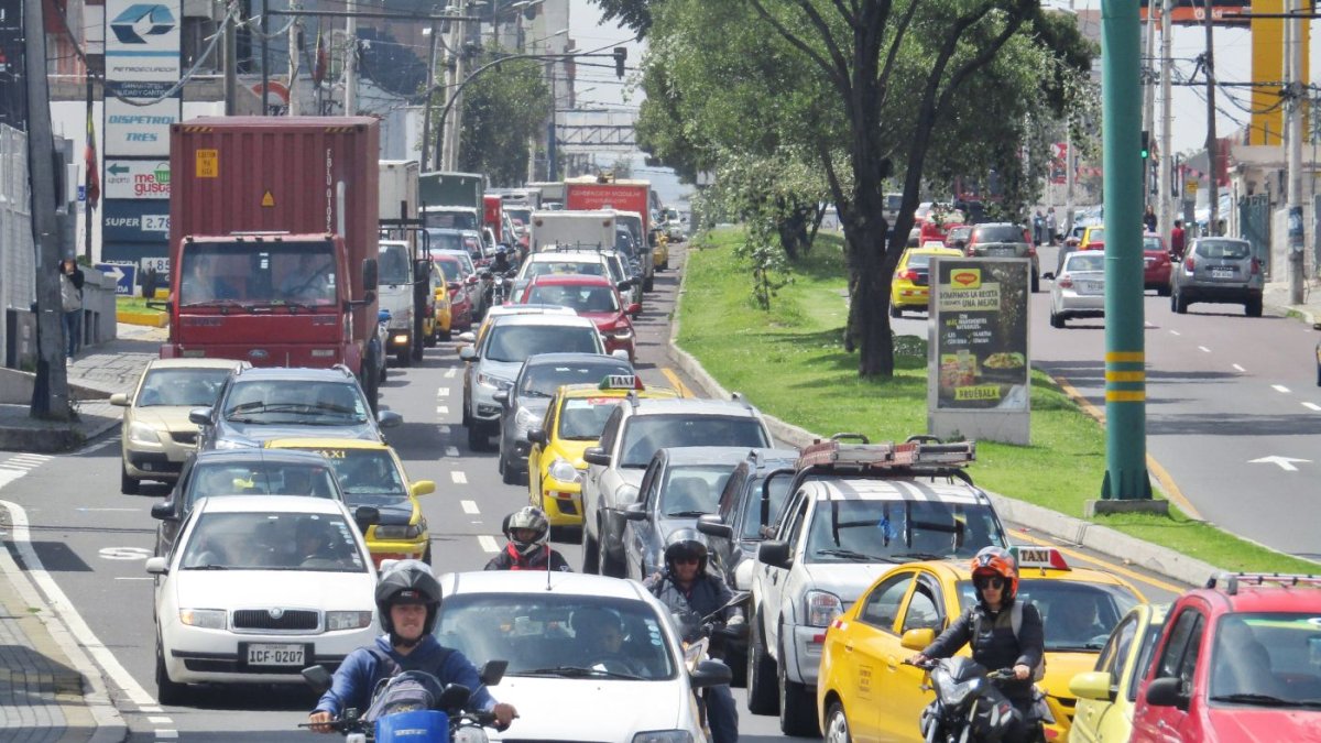 La medida se aplica en las mañanas y tardes en el casco urbano