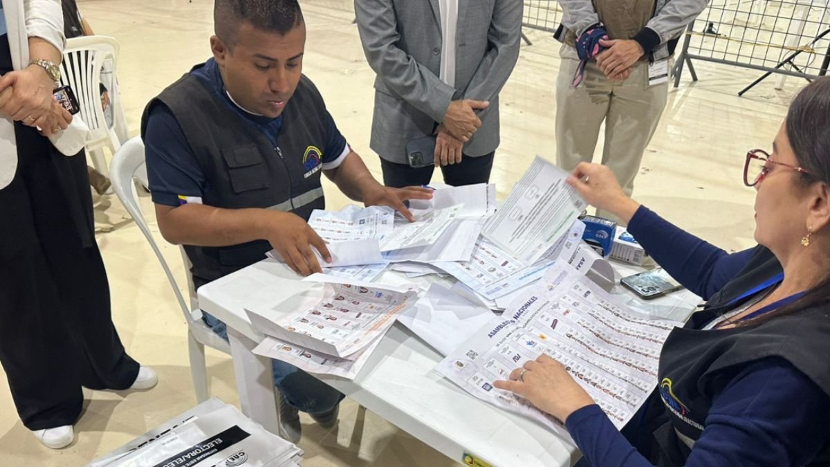 Ecuador vuelve a las urnas 10 meses después, tras la consulta popular de abril del 2024.