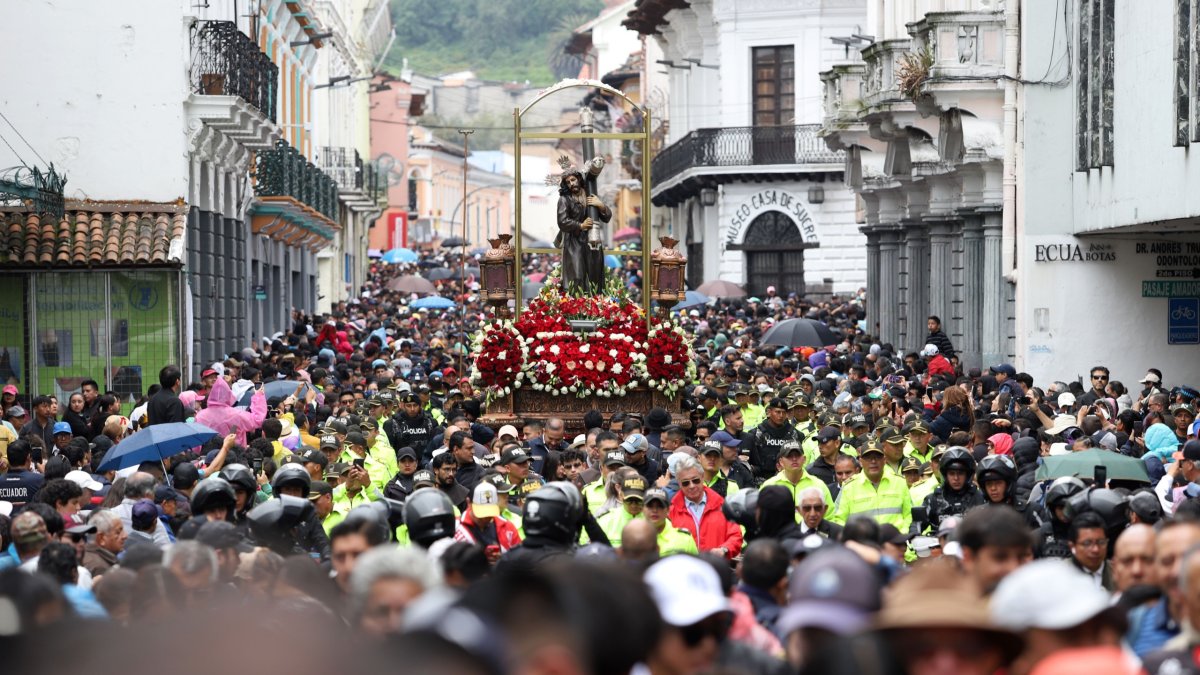 El viernes santo marca un momento de reflexión y recogimiento para la comunidad católica del país.