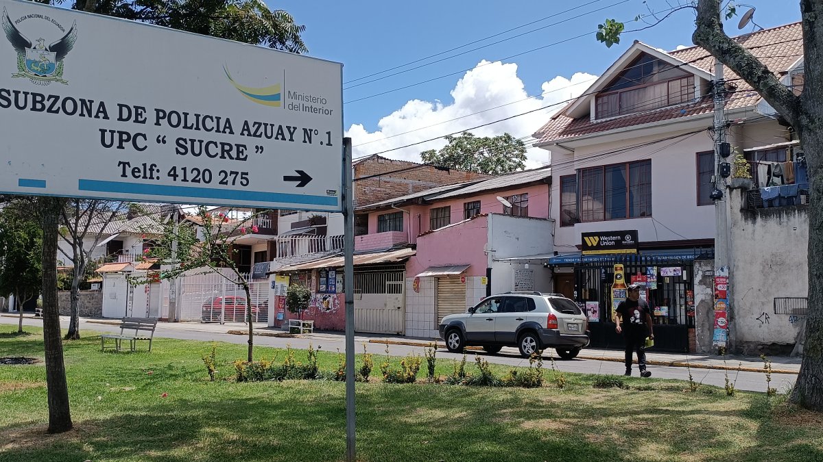 Hecho. Pese a estar a escasos metros de una Unidad de Policía Comunitaria, delincuentes ingresaron y robaron en un local del barrio.