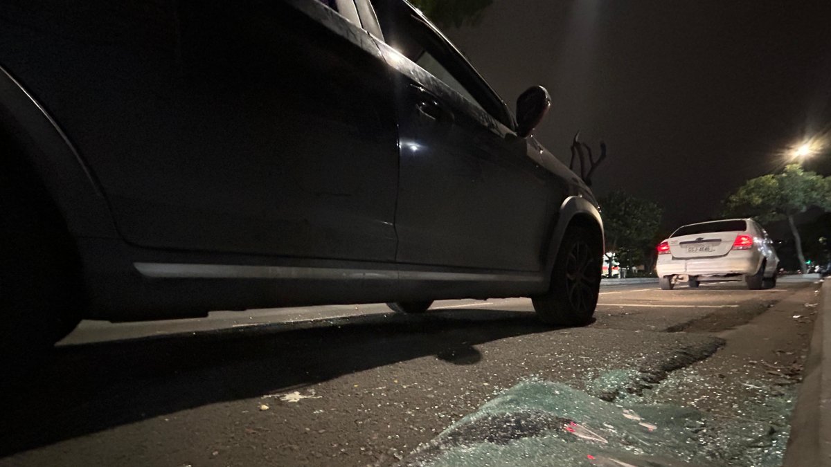 Casos. A lo largo de la avenida es posible ver vidrios regados de las víctimas de robos. EXPRESO conoció varios casos de hurto de objetos dentro de autos.