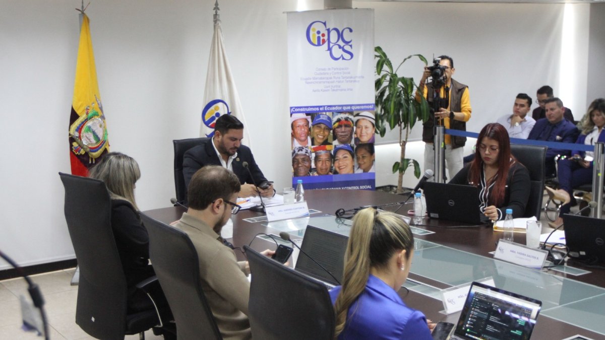 En el Pleno del Cpccs actúan siete vocales principales.