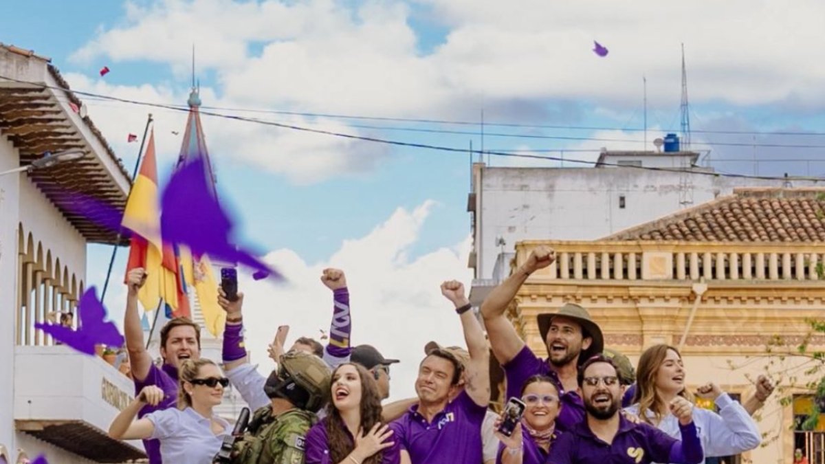 El mandatario ha encargado la Presidencia para realizar campaña electorla.