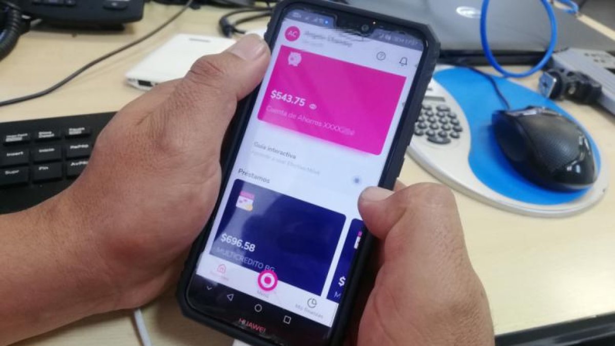 Las personas puden ingresar a estas pólizas desde las aplicaciones móbiles de los bancos.