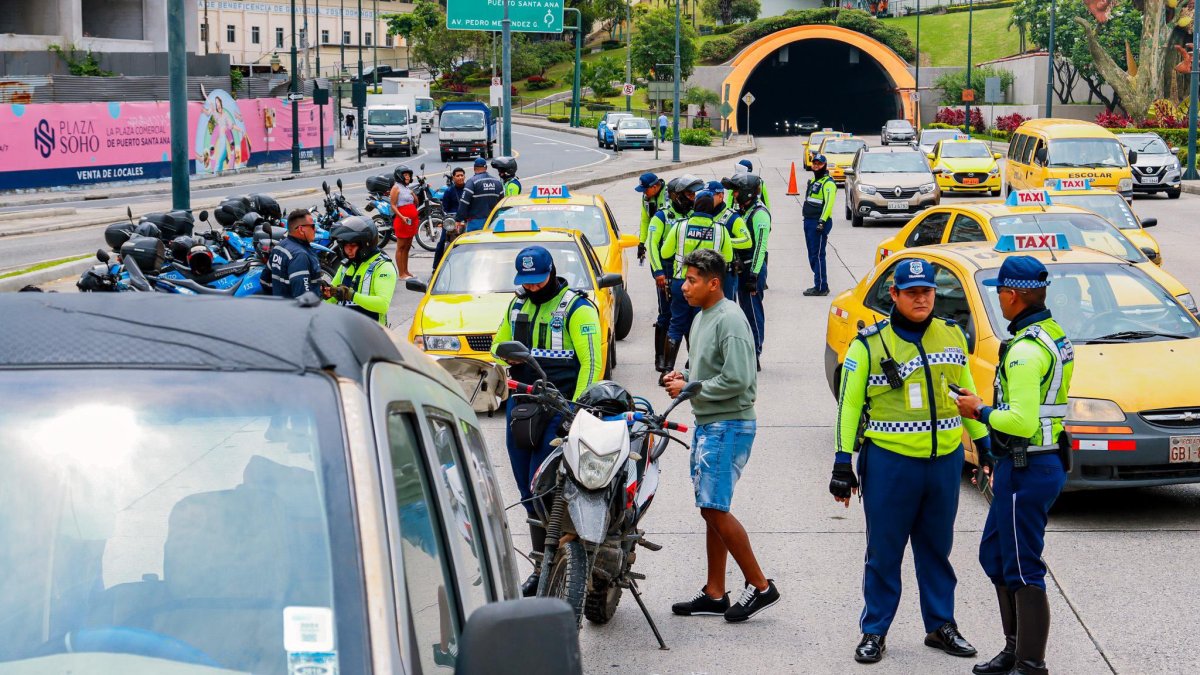 Esta medida podría tmabién implementarse en el Cuerpo de Agentes de Control Municipal de Guayaquil.