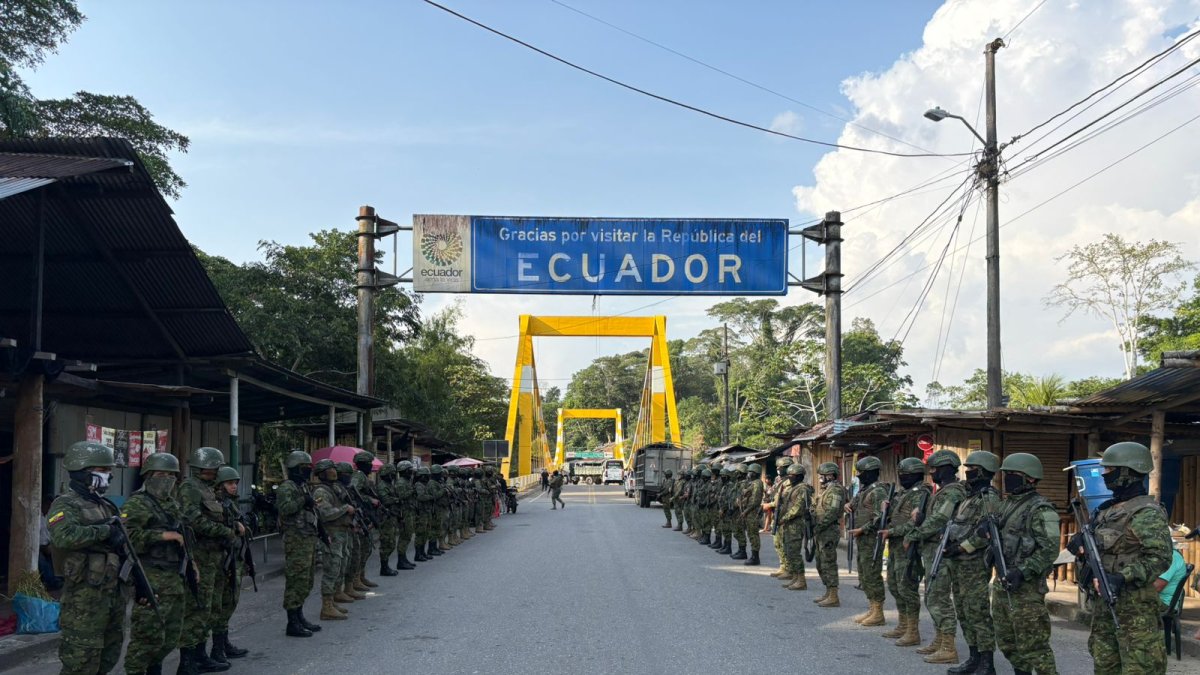Los militares se desplegaron en los pasos fronterizos terrestres, en donde se restringirá el paso a ciudadanos extranjeros desde el 8 hasta el 10 de febrero.