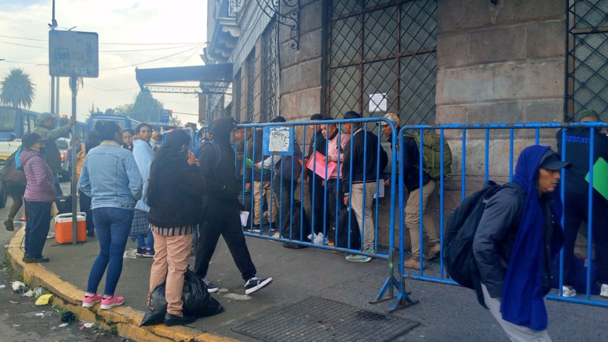 Los soldados reservistas llegaron hasta las instalaciones del centro de movilización en Quito.