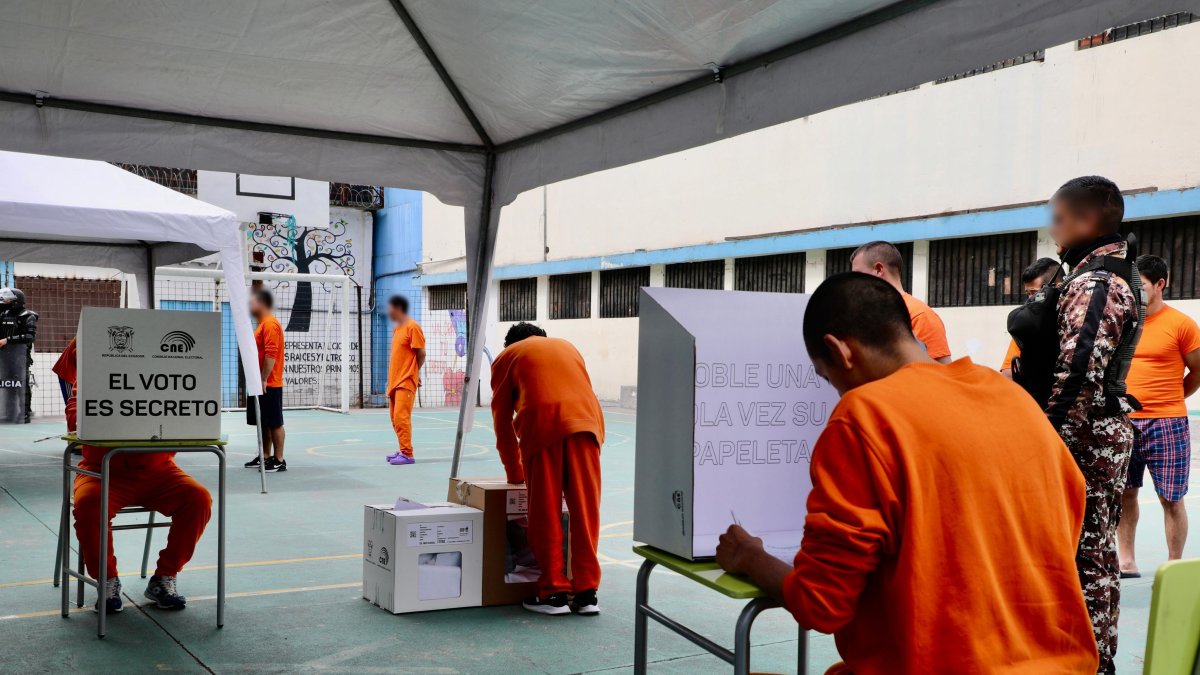 El CNE informó que había más de 6 mil reos habilitados para votar.