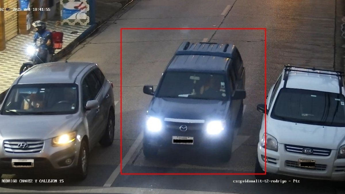 Un vehículo reportado como robado fue recuperado en el suroeste de Guayaquil.