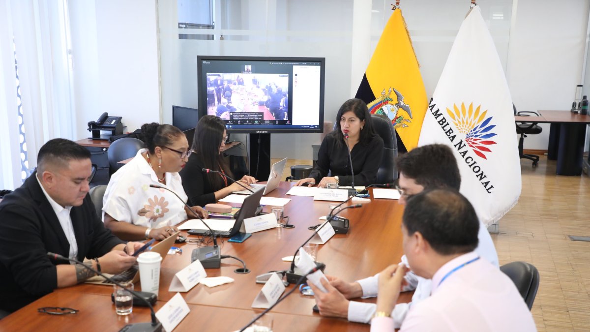 Comisión. Con nueve votos a favor se aprobó el texto de la Ley para impulsar a mujeres emprendedoras.