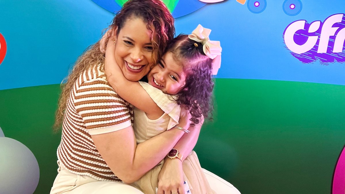 La esposa e hija de Tomás Delgado.