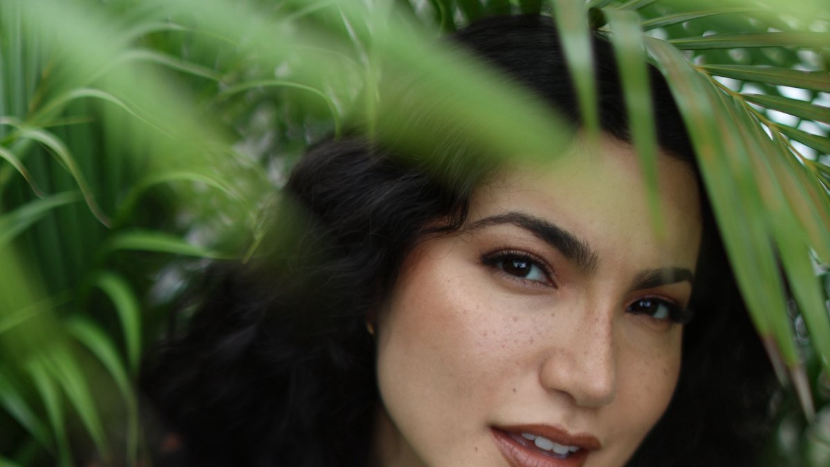 La cantautora guayaquileña Shalom Mendieta ya ha compartido en vivo con sus seguidores los temas que formarán parte de su nuevo EP.