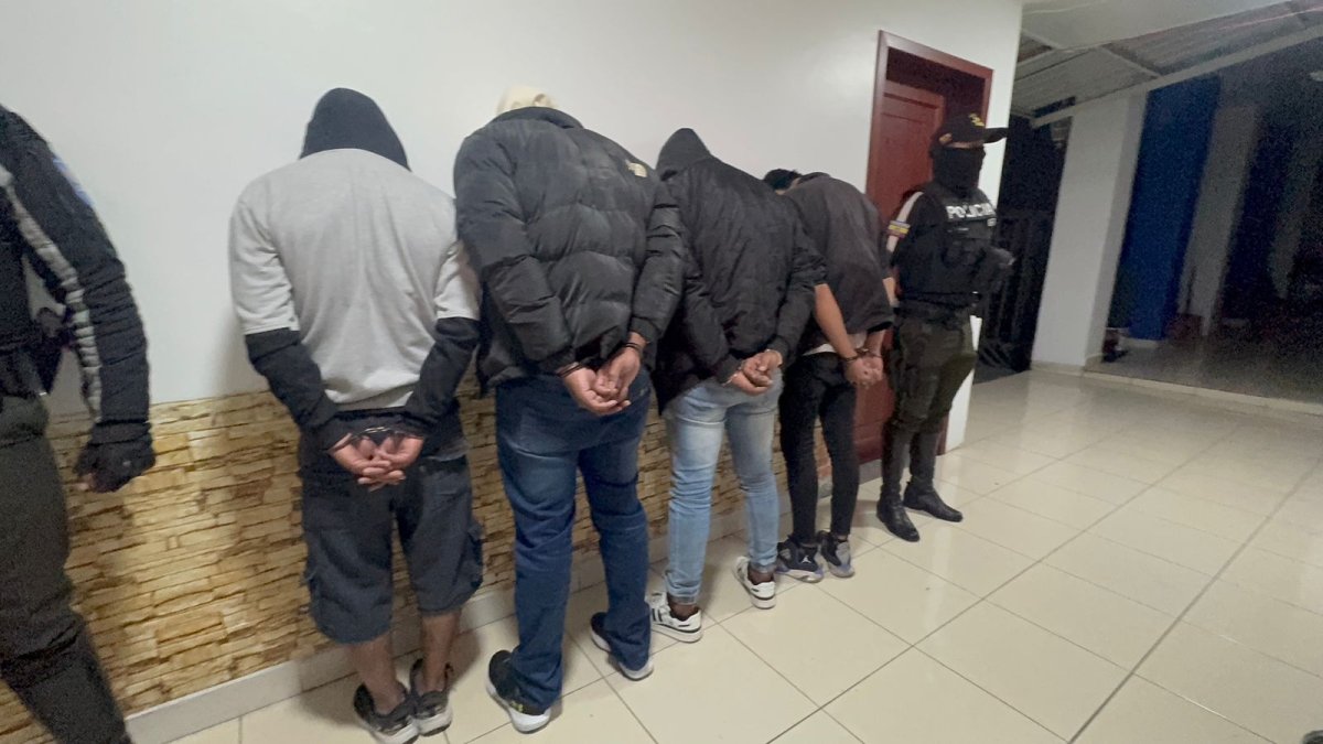 Los detenidos fueron trasladados hasta la UPC de Salcedo.