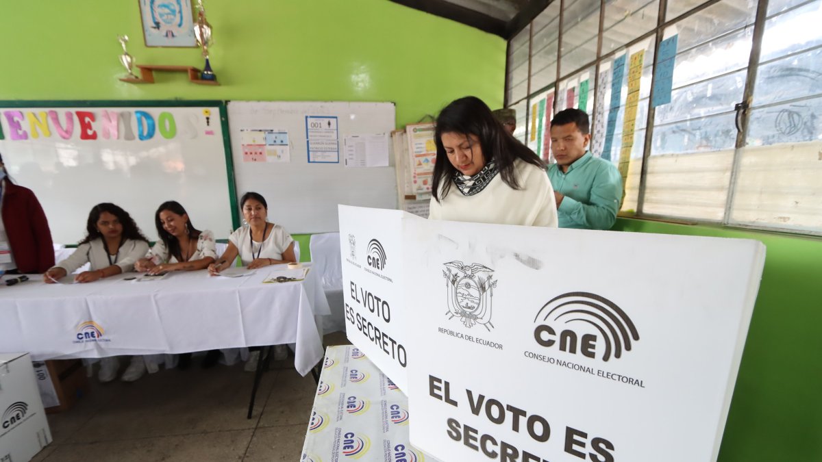 Desde 2017 el país define las elecciones en segunda vuelta.