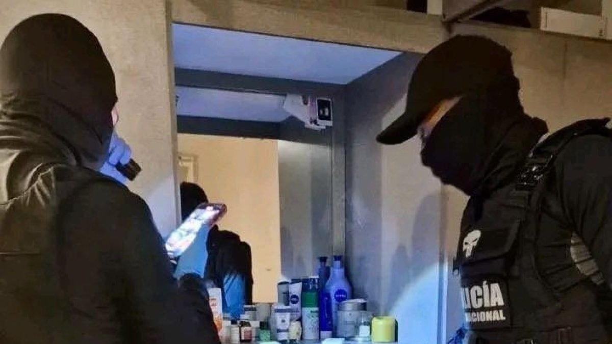 Fachada. El pasado 16 de enero se ejecutaron allanamientos. La policía encontró 92.000 dólares en efectivo.