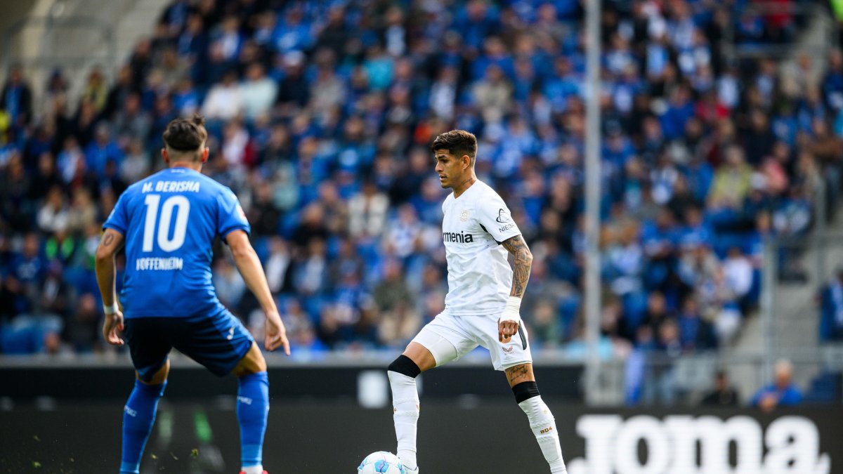 Piero Hincapié es titular fijo en Bayer Leverkusen.