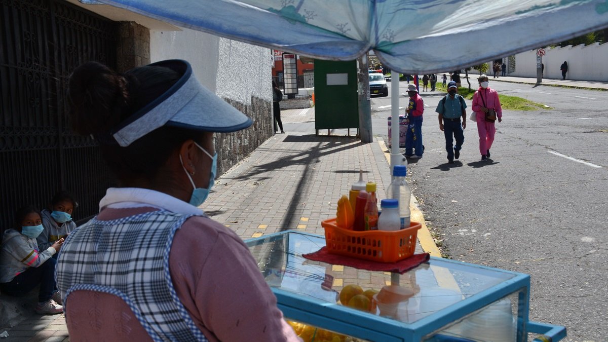 El comercio informal estará restringido en las cercanías de los recintos electorales, este domingo 9 de febrero.
