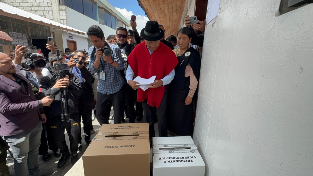 Leonidas Iza ya votó este 9 de febrero de 2025.