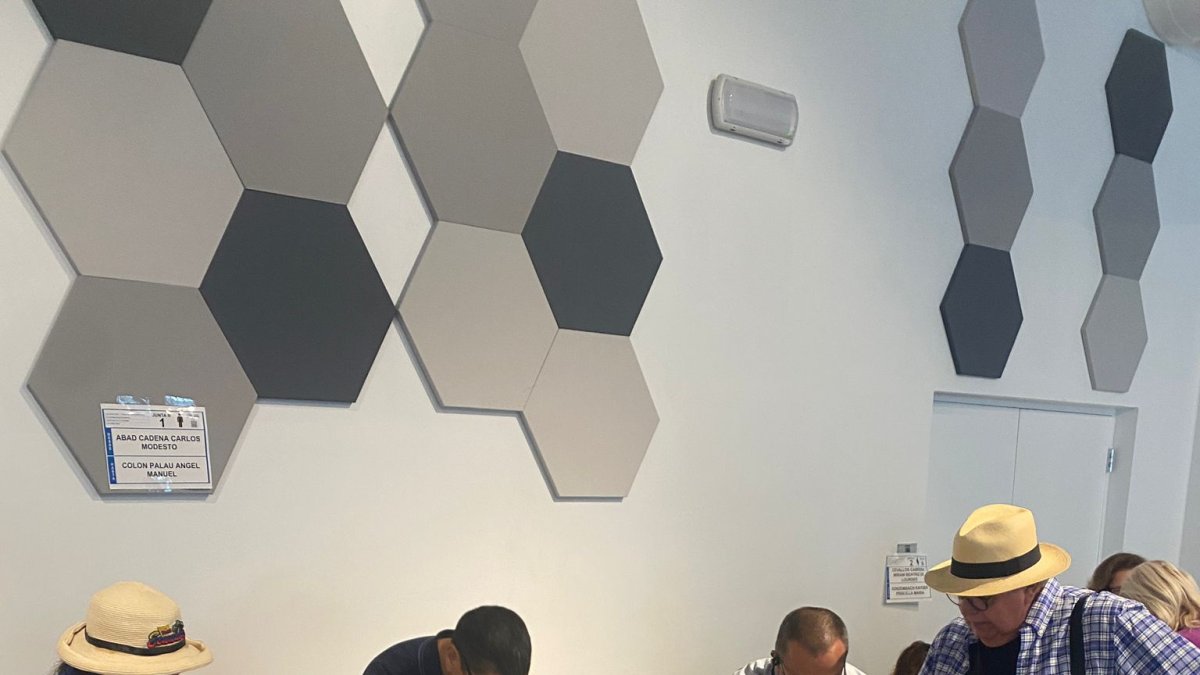 Los ecuatorianos residentes en Miami acudieron a sufragar desde las 9 de la mañana.