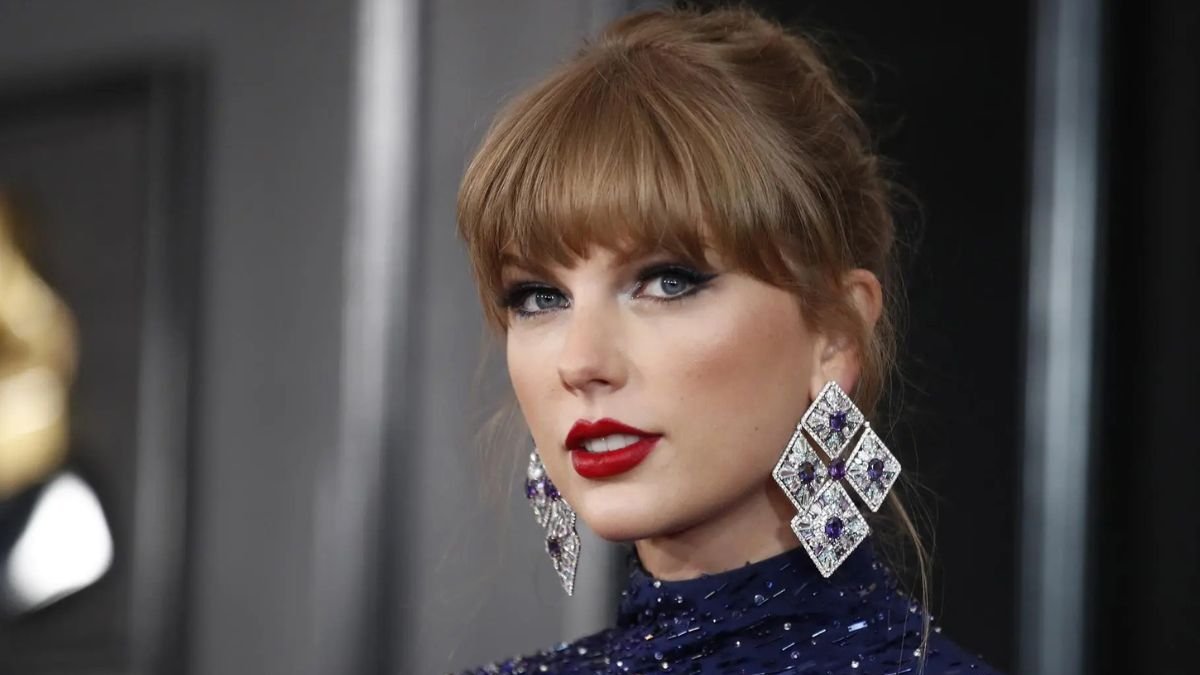 Taylor Swift es una famosa cantante de pop estadounidense.