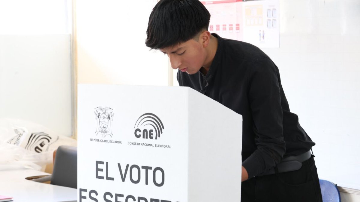 La segunda vuelta para elegir presidente y vicepresidente será el 13 de abril.