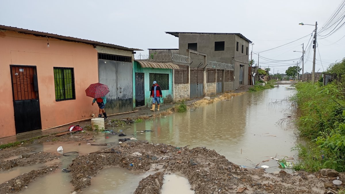 La lluvia afectó a varios sectores de Playas