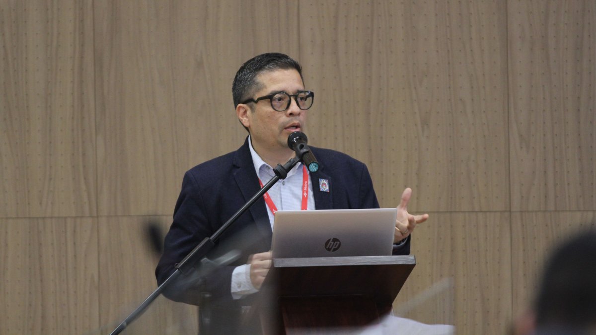 Juan Carlos Parra durante la comparecencia de este 11 de febrero de 2025 en el Concejo.