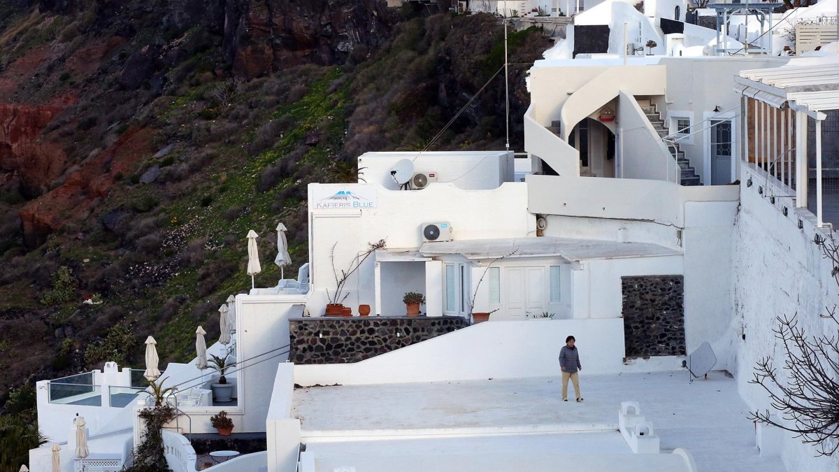Vista de la isla de Santorini el pasado 4 de febrero, donde cada día se evidencian varios movimientos sísmicos.