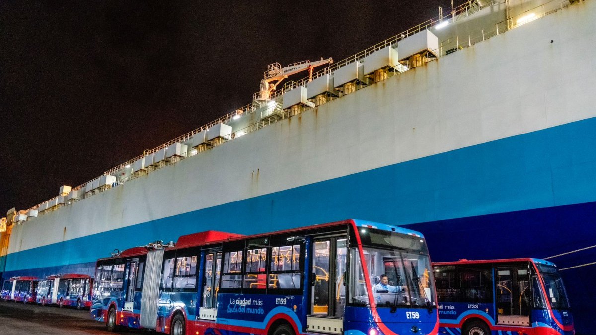 Desde China llegaron las nuevas unidades que arribaron al puerto de Manta.