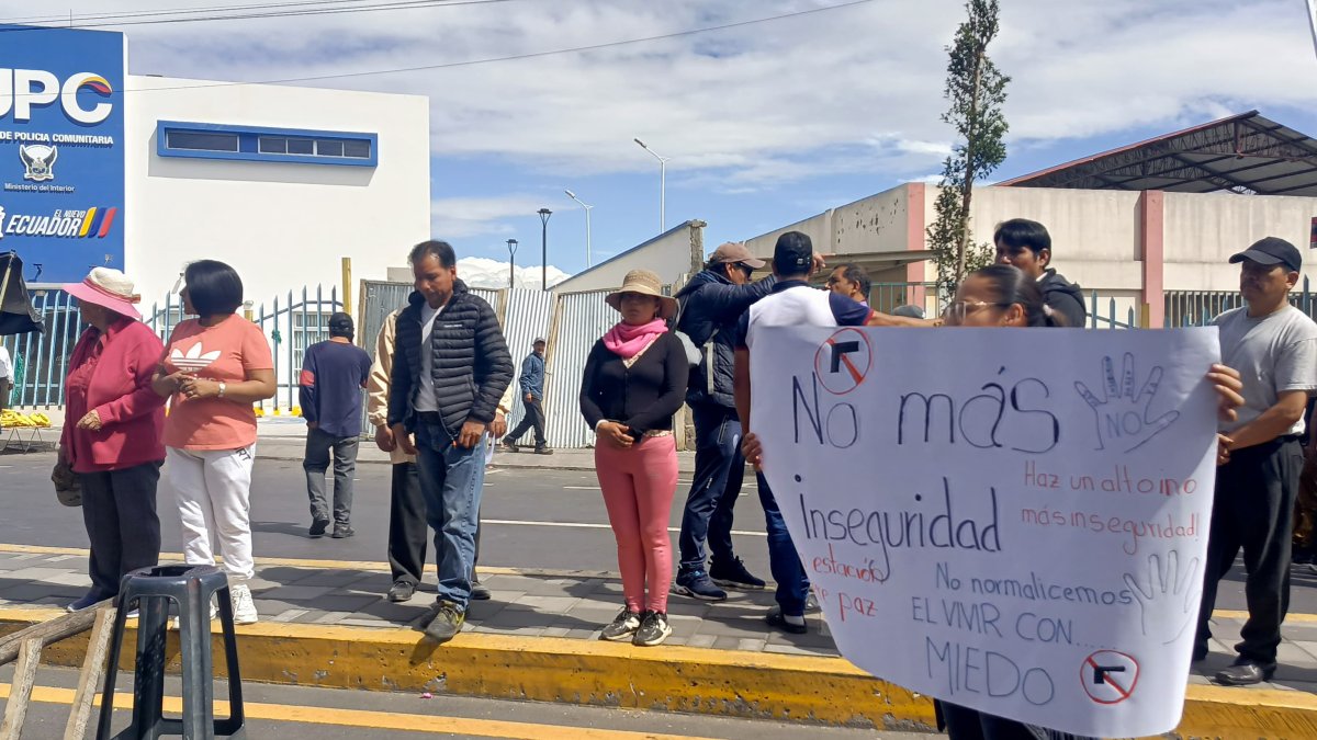INSEGURIDAD. Habitantes de La Estación se manifestaron para exigir la apertura de una nueva unidad policial.
