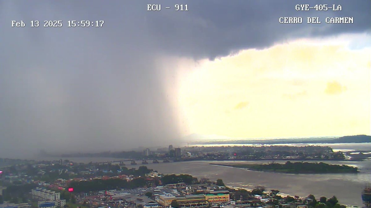 Foto referencial de Guayaquil con lluvia