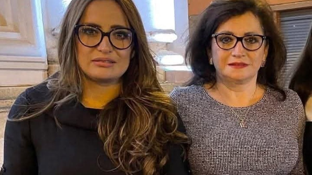 Lourdes Terreros y Rosa Argudo fueron funcionarias del IESS en Cuenca.