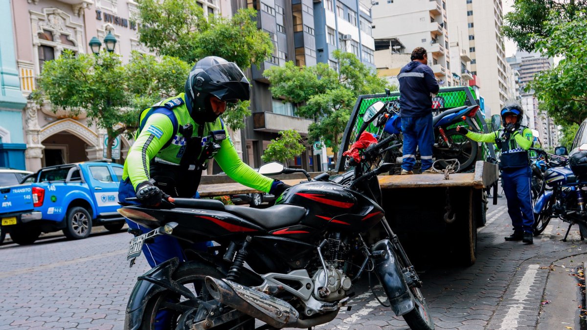 Control. Las motos fueron retenidas por agentes de la ATM.