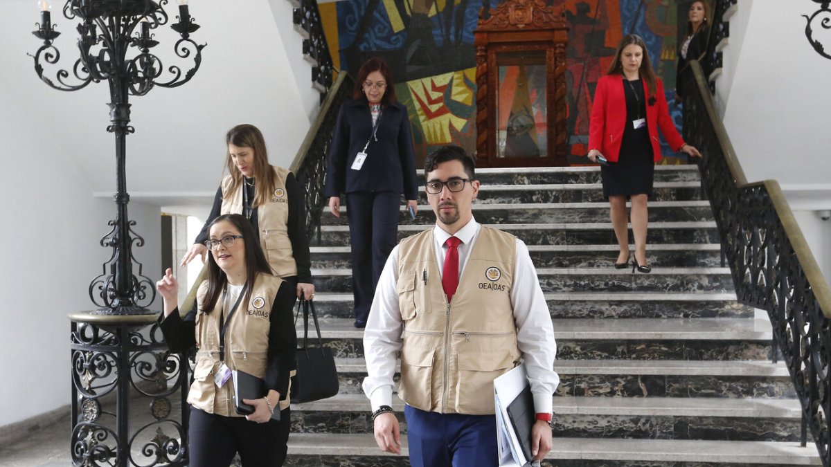 La misión de observadores de la OEA estuvo presente en Ecuador el 9 de febrero.