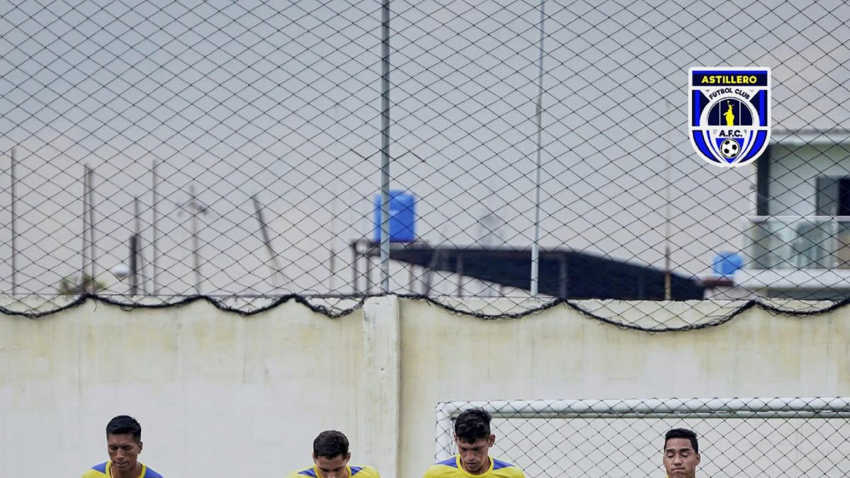 Astillero FC de segunda categoría y sus entrenamientos.