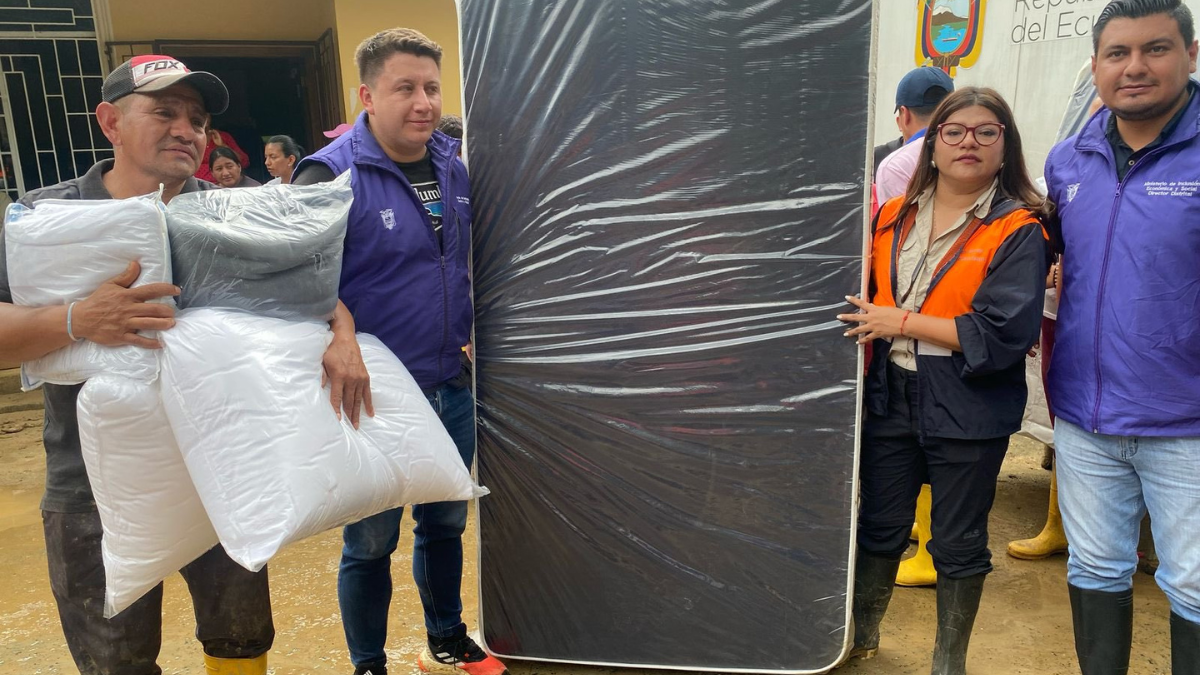 En Balsapamba, en Bolívar, alrededor de 10 familias quedaron damnificadas, por el aluvión.