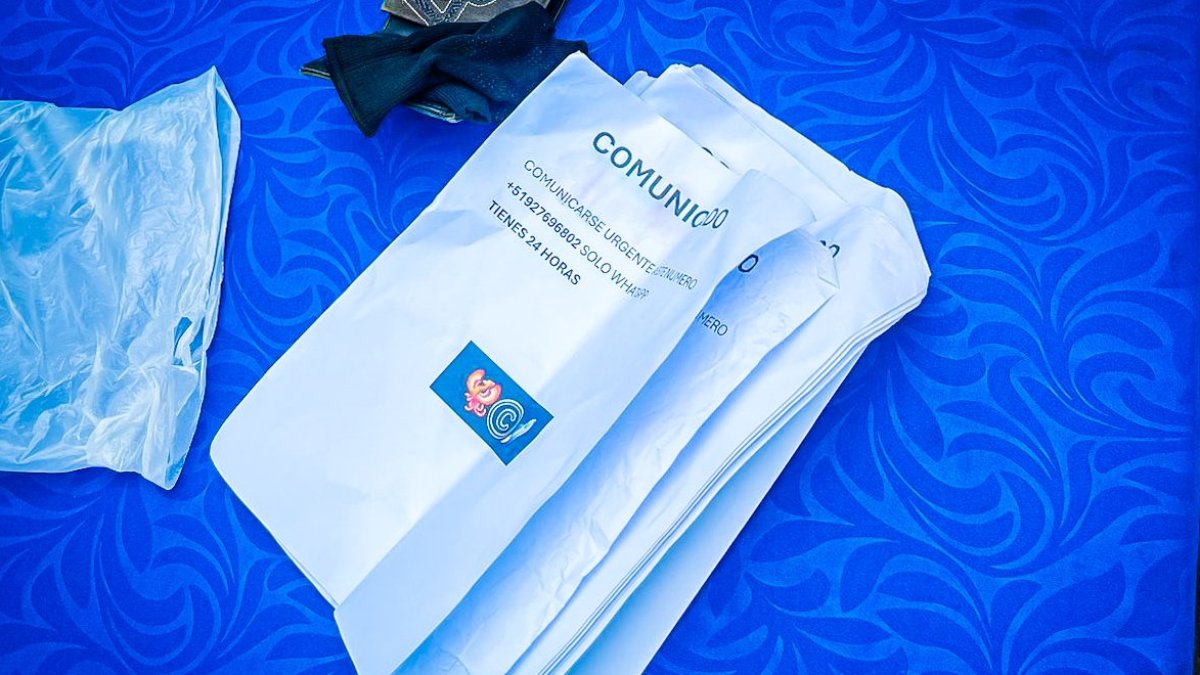 Hecho. Tras una revisión se encontró un panfleto extorsivo con amenazas, indicó Segura.