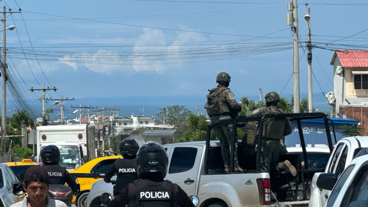 En la escena del crimen, los agentes de Criminalística levantaron al menos 25 indicios balísticos.