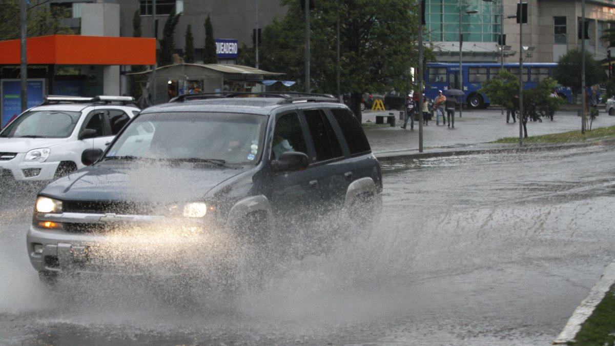 Las lluvias continuarán en el Distrito Metropolitano de Quito, según el Inamhi.