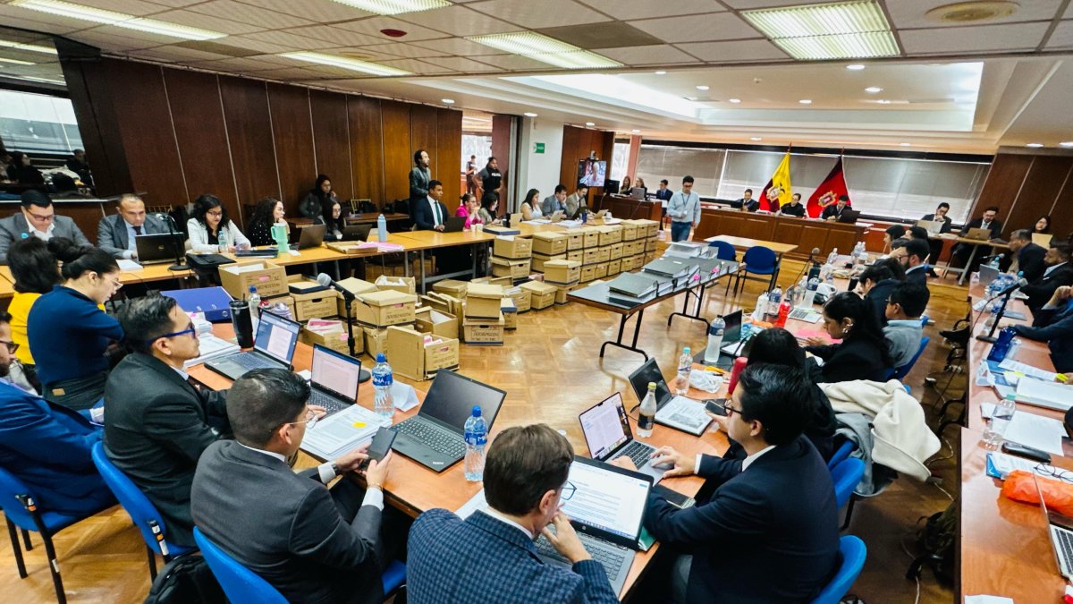 Los jueces también han coincidido en sus versiones al afirmar que conocían a Salazar por ser la relacionista pública.