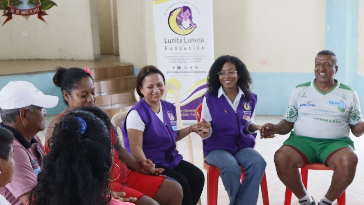 ONG. La fundación Lunita Lunera trabaja en Esmeraldas capacitando a grupos vulnerables con un enfoque en igualdad de género.