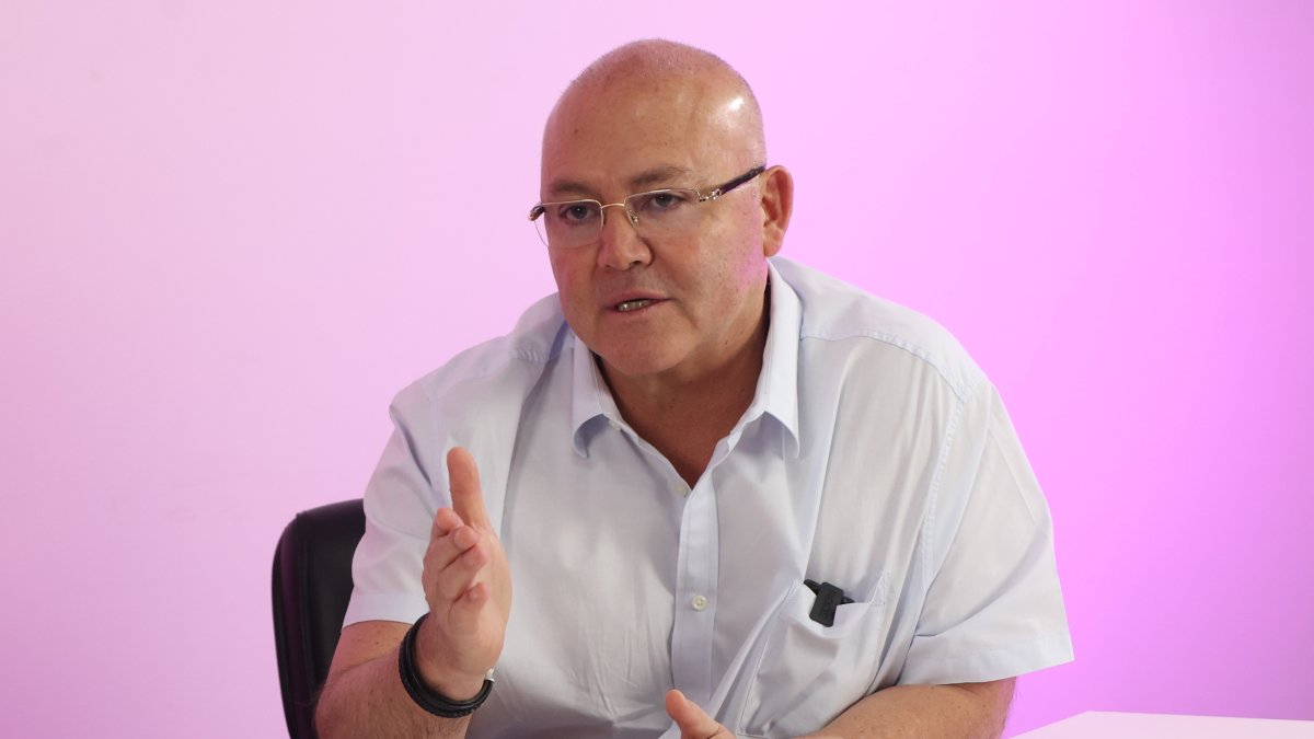 Borja es economista y docente universitario. Durante el gobierno de Rafael Correa ocupó varios cargos e incluso fue asambleísta constituyente.