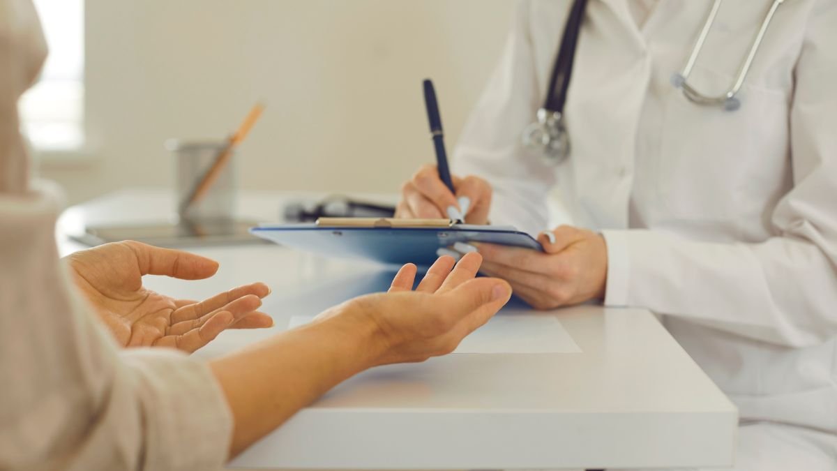 Salud. Las personas adultas son las más propensas a sufrir osteoartritis.