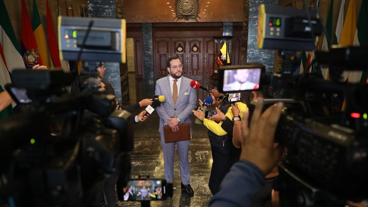 Alejandro Muñoz, secretario de la Asamblea Nacional, se pronunció sobre el tema de cooperación militar extranjera.