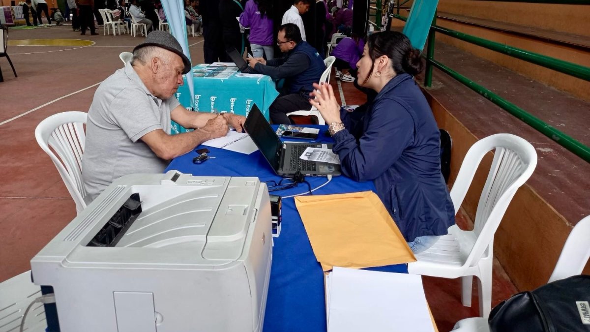 El SRI se pone al día con el pago por devolución de IVA.