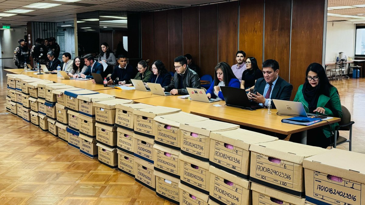 Alegatos de cierre terminaron y 13 procesados esperan resolución.