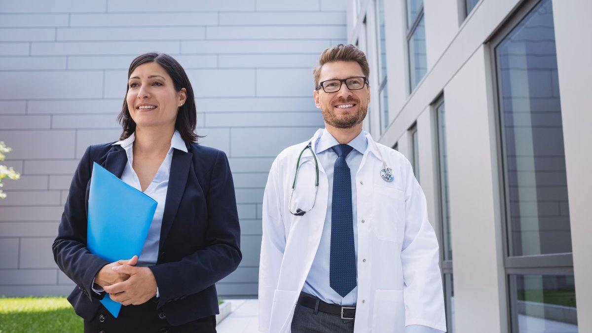 Descubre la historia y el significado del Día del Médico Ecuatoriano, celebrado cada 21 de febrero