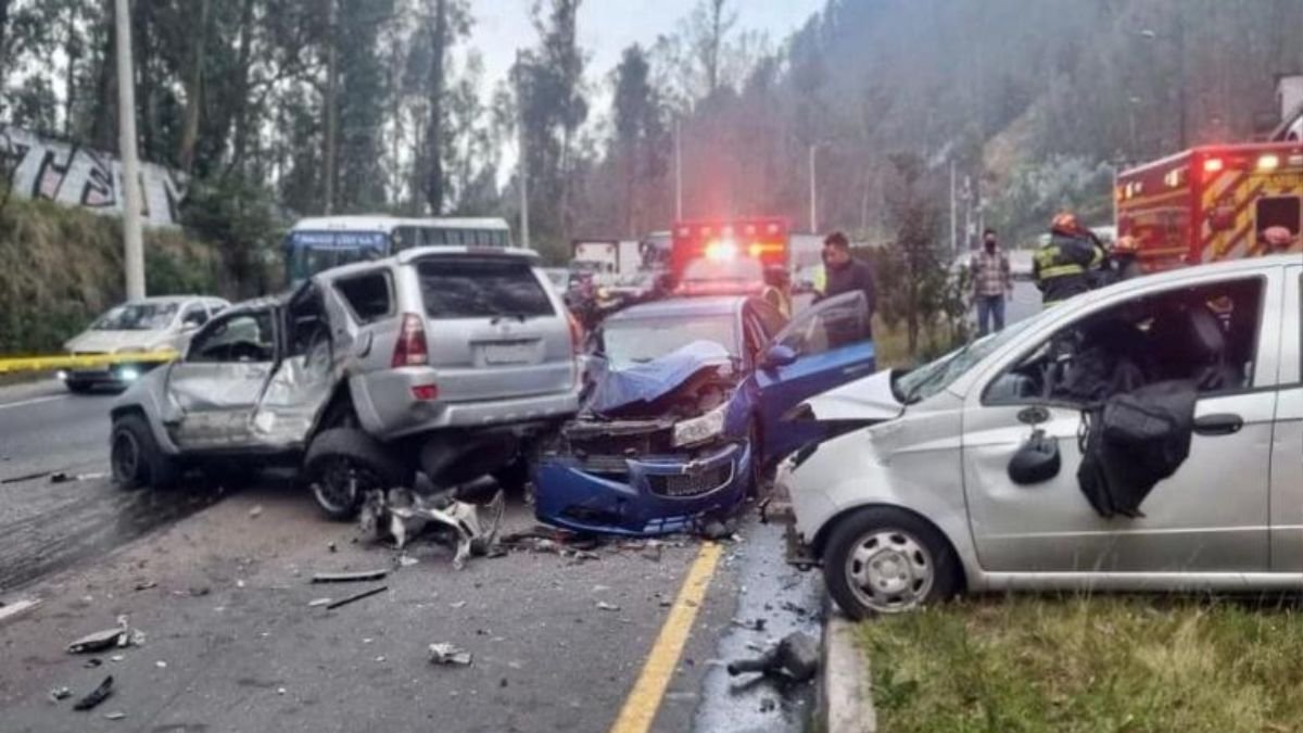 Referencial. En avenidas de Quito como la Simón Bolívar, suelen registrarse siniestros de tránsito.