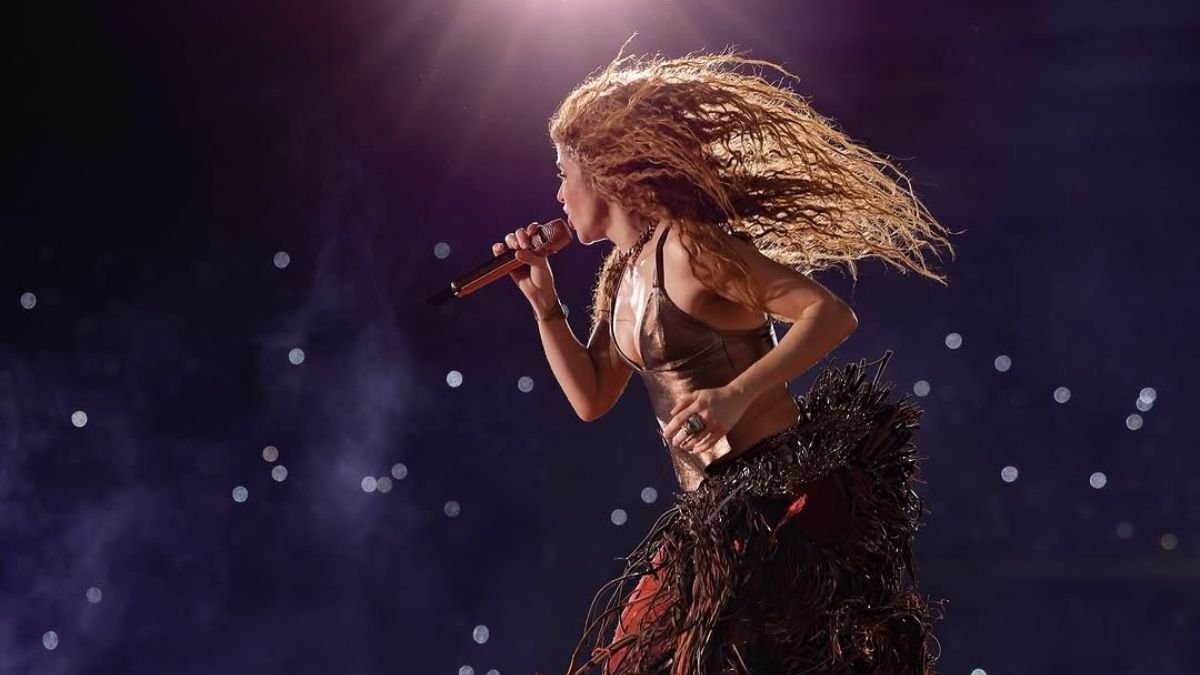 Shakira inició su gira el 11 de febrero en Río de Janeiro, Brasil.