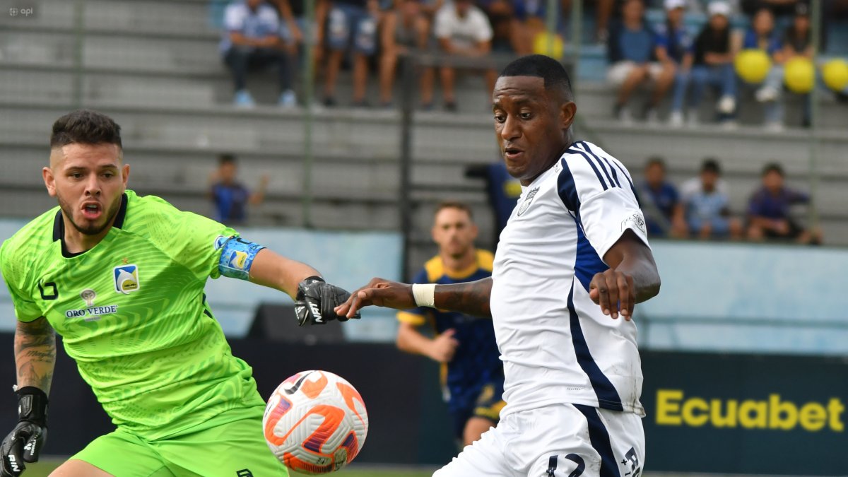 Jaime Ayoví, delantero de Emelec.